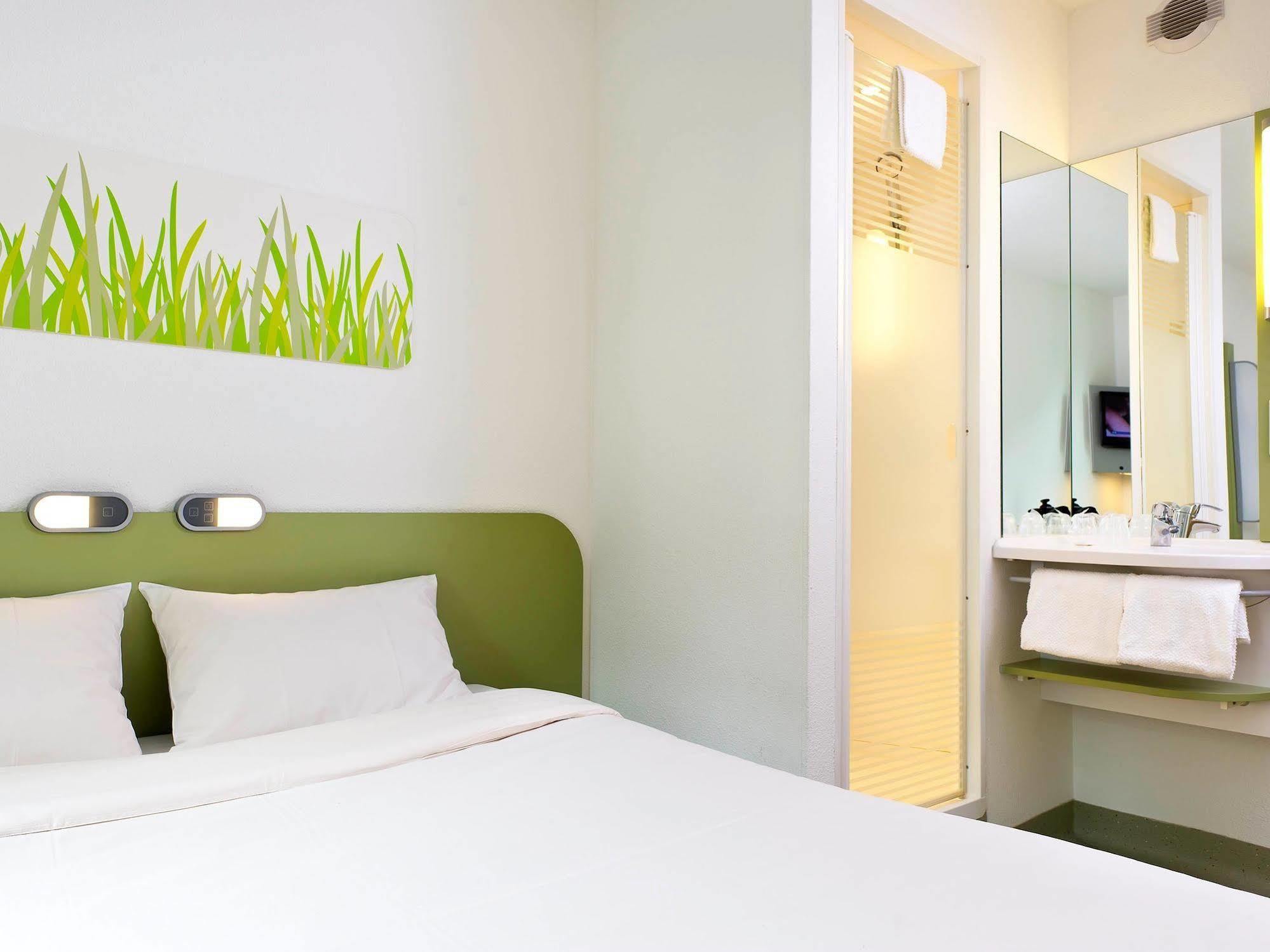 Hotel Ibis Budget Aix Les Bains - Gresy Buitenkant foto